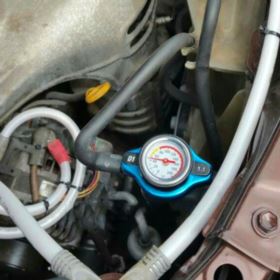 KOREK CHŁODNICY Z TERMOMETREM 0.9 BAR NIEBIESKI