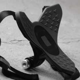 MOCOWANIE KAMERY DO KASKU ANTYPOŚLIZGOWE CZARNE