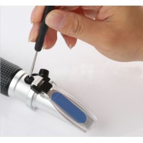 REFRAKTOMETR Z PIPETĄ I ŚRUBOKRĘTEM DO MIERZENIA STĘŻENIA ALKOHOLU