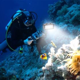 LAMPA LED DO KAMERY SPORTOWEJ WODOSZCZELNA