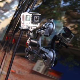 UCHWYT Z PRZYSSAWKĄ DO KAMER SPORTOWYCH TRI-ANGLE CZARNY Z OBROTOWĄ GŁOWICĄ 360 STOPNI