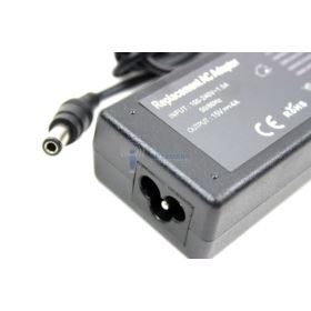 ZASILACZ ŁADOWARKA 15V 4A 6.3*3.0mm TOSHIBA