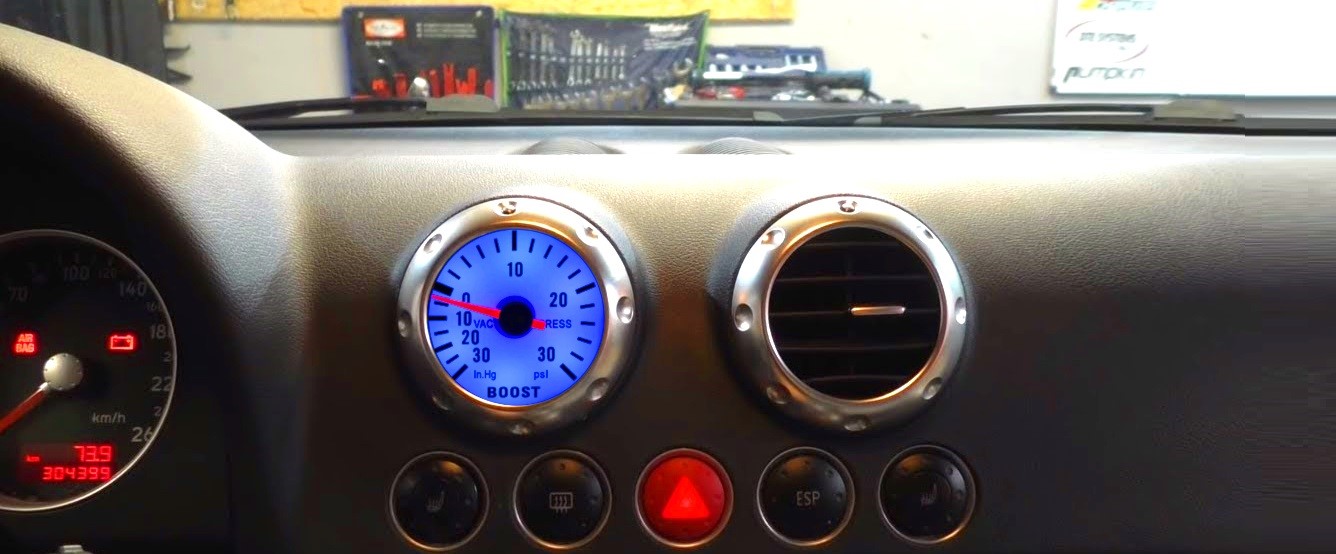 WSKAŹNIK DOŁADOWANIA TURBO BOOST PSI 52MM PODŚWIETLANY CZARNY - Akcesoria motoryzacyjne